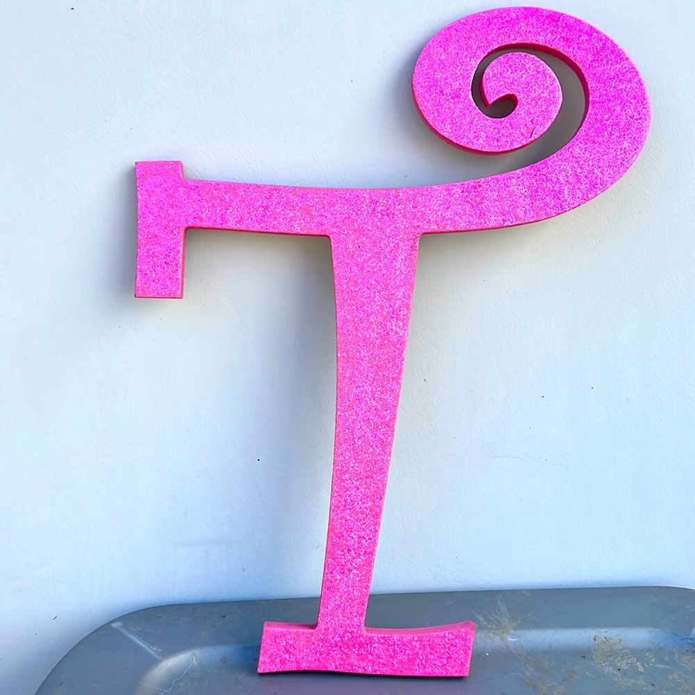 SPARKLY LARGE LETTER T